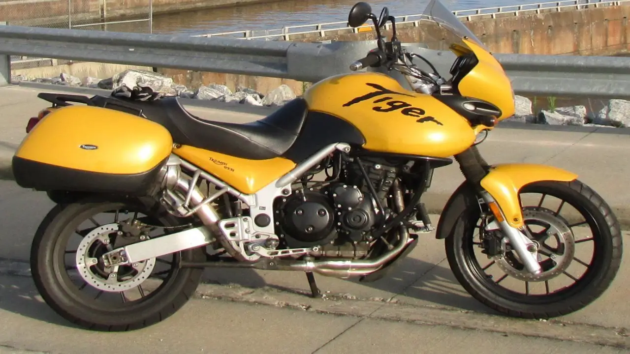 A Brief Overview Of Triumph Tiger 955i