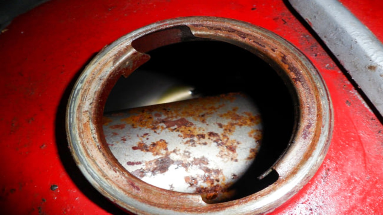 How To Keep Gas Tank From Rusting After Cleaning